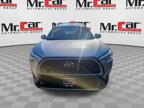 More photos of 2023 TOYOTA COROLLA CROSS XLE at Mr. Car of Glen Burnie, MD