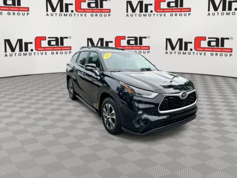 Photos of 2023 TOYOTA HIGHLANDER XLE for sale in Glen Burnie, MD at Mr. Car of Glen Burnie
