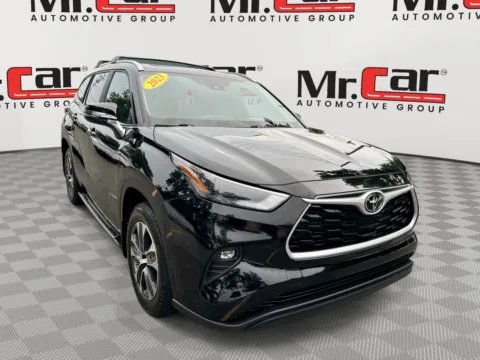 Black 2023 TOYOTA HIGHLANDER XLE for sale in Glen Burnie, MD