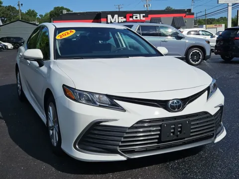 White 2024 TOYOTA CAMRY LE for sale in Glen Burnie, MD
