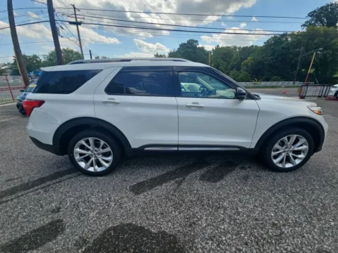 Photos of 2022 FORD EXPLORER PLATINUM for sale in Glen Burnie, MD at Mr. Car of Glen Burnie