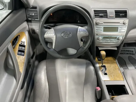 More photos of 2007 TOYOTA CAMRY XLE at Mr. Car of Glen Burnie, MD