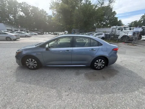 More photos of 2021 TOYOTA COROLLA HYBRID LE at Mr. Car of Glen Burnie, MD