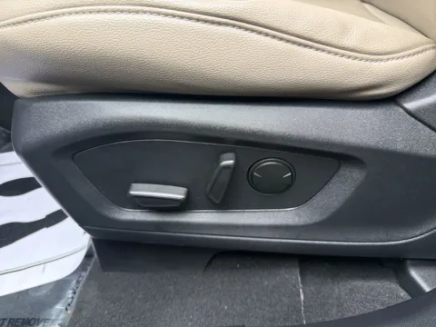 More photos of 2020 FORD EXPLORER XLT at Mr. Car of Glen Burnie, MD