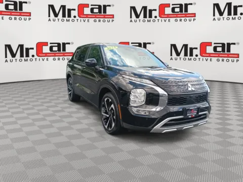 More photos of 2023 MITSUBISHI OUTLANDER SE at Mr. Car of Glen Burnie, MD
