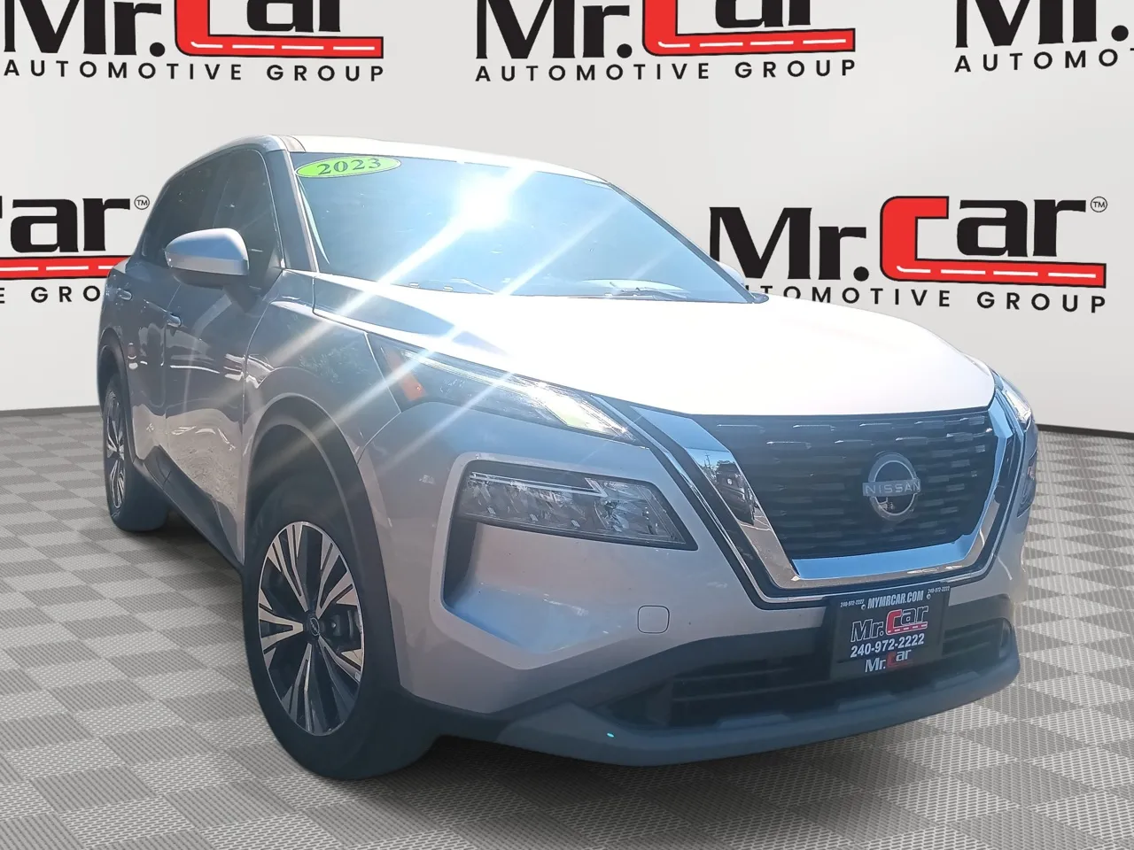 2023 Nissan Rogue SV's photo