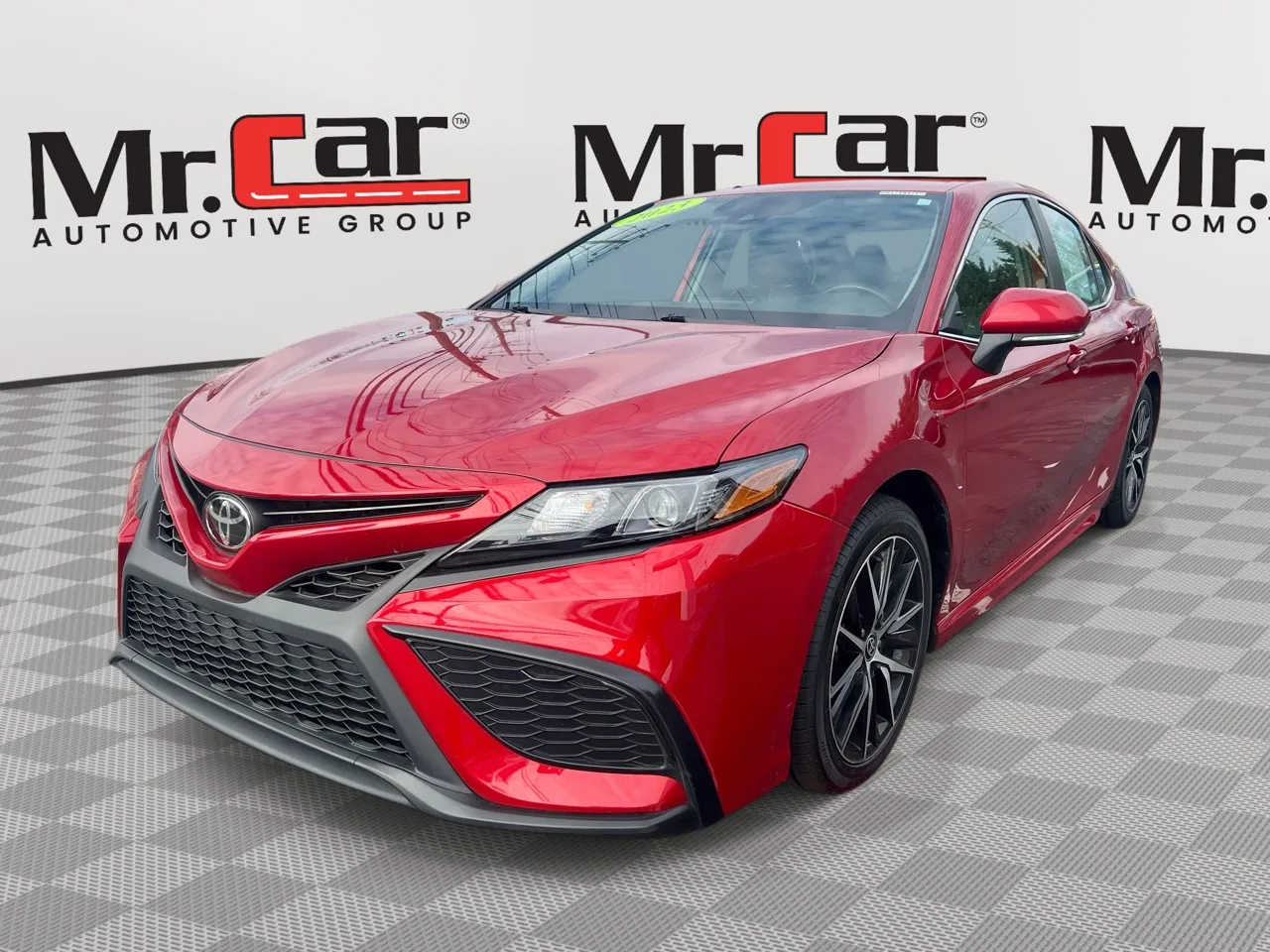 2023 Toyota Camry SE's photo