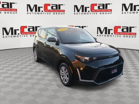 More photos of 2023 KIA SOUL LX at Mr. Car of Glen Burnie, MD