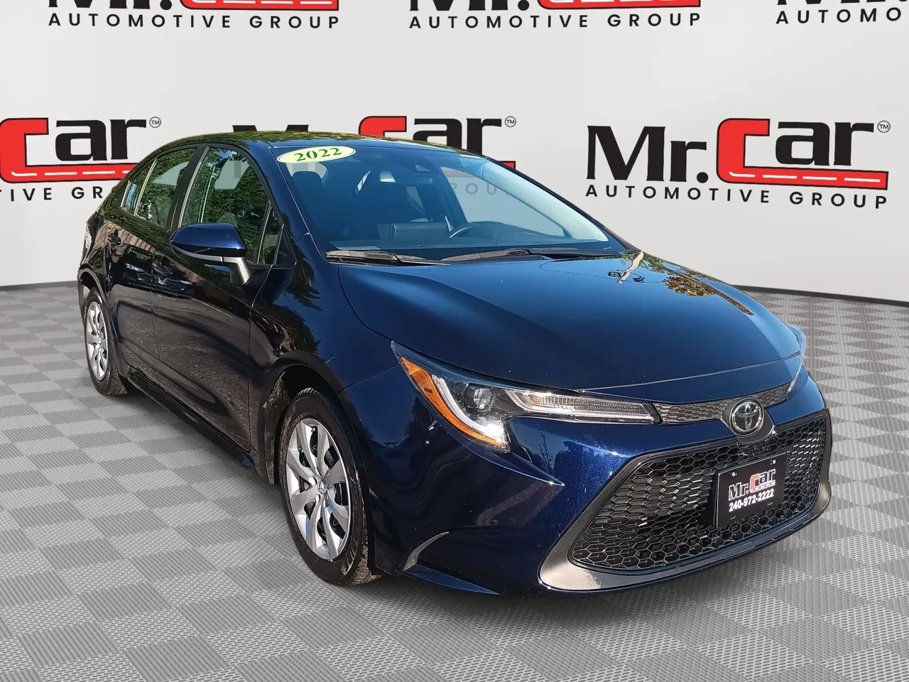 2022 Toyota Corolla LE's photo