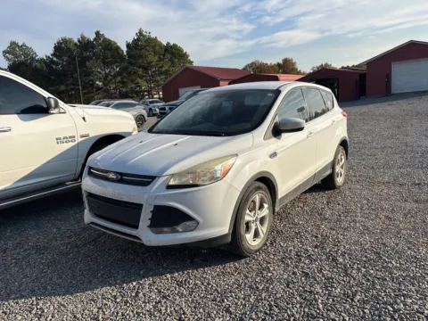 Photos of 2015 Ford Escape SE for sale in Des Arc, AR at D3 Auto Sales - Des Arc, AR