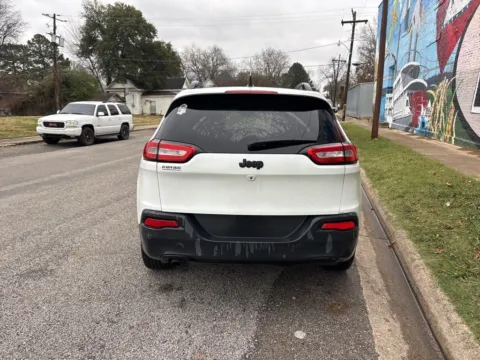More photos of 2015 Jeep Cherokee Latitude at D3 Auto Sales - Des Arc, AR, AR
