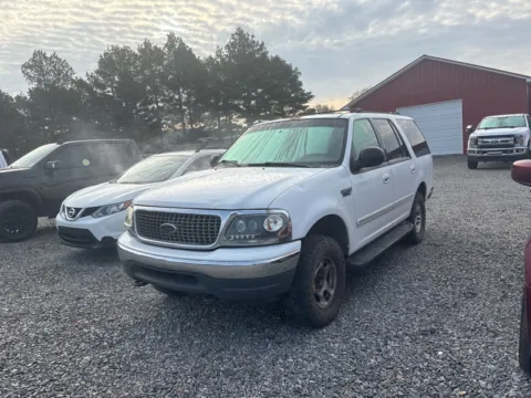 Photos of 2000 Ford Expedition XLT for sale in Des Arc, AR at D3 Auto Sales - Des Arc, AR
