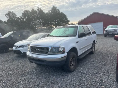 Another view of 2000 Ford Expedition XLT for sale in Des Arc, AR at D3 Auto Sales - Des Arc, AR