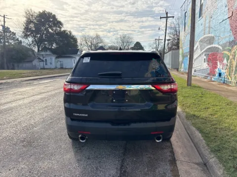 More photos of 2020 Chevrolet Traverse LS at D3 Auto Sales - Des Arc, AR, AR