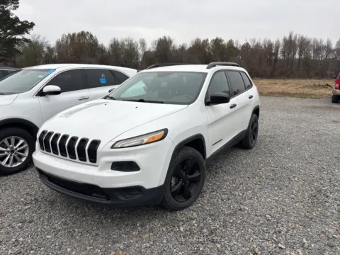 Another view of 2016 Jeep Cherokee Altitude for sale in Des Arc, AR at D3 Auto Sales - Des Arc, AR