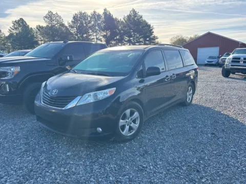 Photos of 2012 Toyota Sienna for sale in Des Arc, AR at D3 Auto Sales - Des Arc, AR