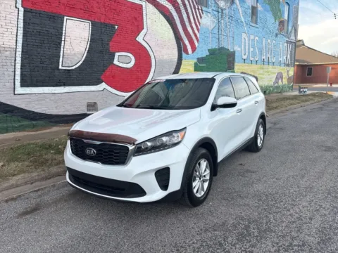 Photos of 2020 Kia Sorento L for sale in Des Arc, AR at D3 Auto Sales - Des Arc, AR