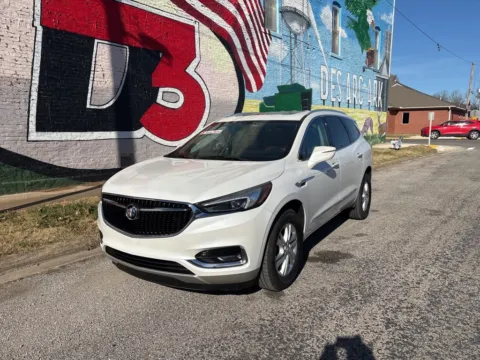 Photos of 2018 Buick Enclave Essence for sale in Des Arc, AR at D3 Auto Sales - Des Arc, AR