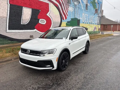 Photos of 2021 Volkswagen Tiguan 2.0T SE R-Line Black for sale in Des Arc, AR at D3 Auto Sales - Des Arc, AR