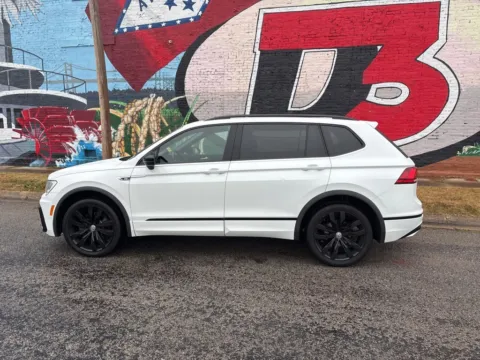Another view of 2021 Volkswagen Tiguan 2.0T SE R-Line Black for sale in Des Arc, AR at D3 Auto Sales - Des Arc, AR