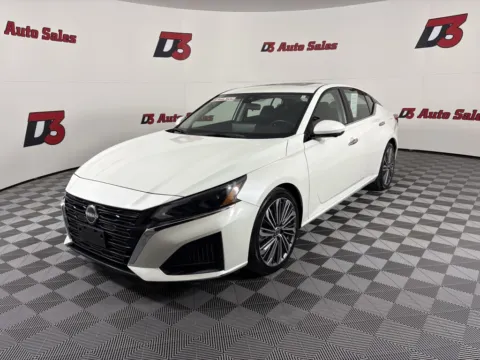Photos of 2023 Nissan Altima 2.5 SL for sale in Des Arc, AR at D3 Auto Sales - Des Arc, AR