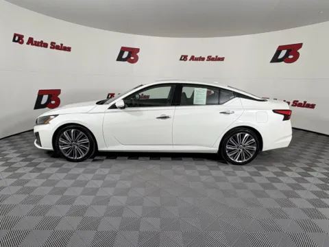 Another view of 2023 Nissan Altima 2.5 SL for sale in Des Arc, AR at D3 Auto Sales - Des Arc, AR