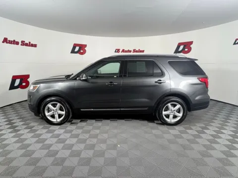 Another view of 2019 Ford Explorer XLT for sale in Des Arc, AR at D3 Auto Sales - Des Arc, AR