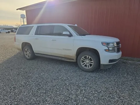 Photos of 2018 Chevrolet Suburban LT for sale in Des Arc, AR at D3 Auto Sales - Des Arc, AR