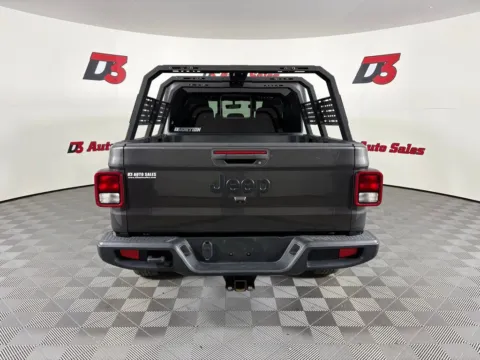 More photos of 2022 Jeep Gladiator Sport at D3 Auto Sales - Des Arc, AR, AR