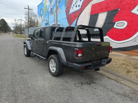 More photos of 2022 Jeep Gladiator Sport at D3 Auto Sales - Des Arc, AR, AR