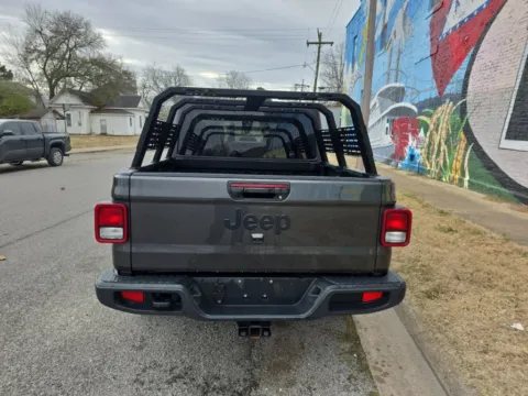 More photos of 2022 Jeep Gladiator Sport at D3 Auto Sales - Des Arc, AR, AR