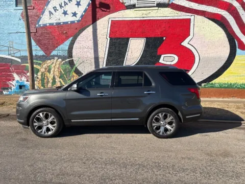 Another view of 2019 Ford Explorer Platinum for sale in Des Arc, AR at D3 Auto Sales - Des Arc, AR