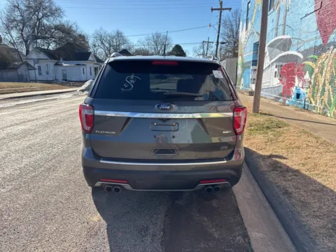 More photos of 2019 Ford Explorer Platinum at D3 Auto Sales - Des Arc, AR, AR