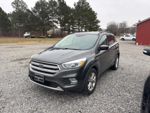 Another view of 2017 Ford Escape SE for sale in Des Arc, AR at D3 Auto Sales - Des Arc, AR