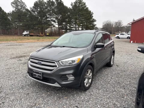 Another view of 2017 Ford Escape SE for sale in Des Arc, AR at D3 Auto Sales - Des Arc, AR