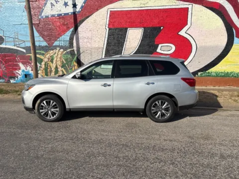 Another view of 2020 Nissan Pathfinder SL for sale in Des Arc, AR at D3 Auto Sales - Des Arc, AR