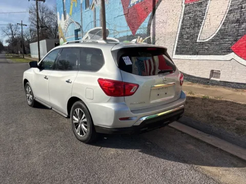 More photos of 2020 Nissan Pathfinder SL at D3 Auto Sales - Des Arc, AR, AR
