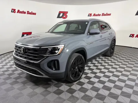 Photos of 2024 Volkswagen Atlas Cross Sport 2.0T SE w/Technology for sale in Des Arc, AR at D3 Auto Sales - Des Arc, AR