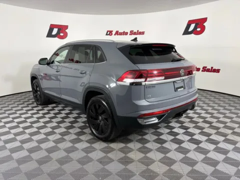 More photos of 2024 Volkswagen Atlas Cross Sport 2.0T SE w/Technology at D3 Auto Sales - Des Arc, AR, AR
