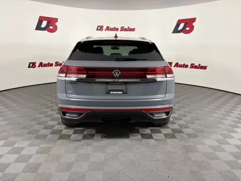 More photos of 2024 Volkswagen Atlas Cross Sport 2.0T SE w/Technology at D3 Auto Sales - Des Arc, AR, AR