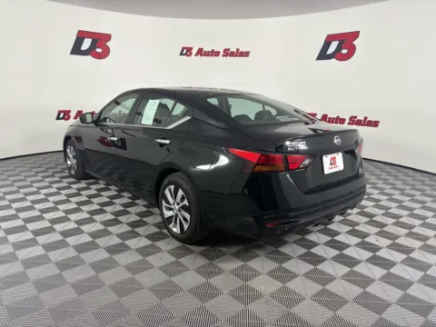 More photos of 2021 Nissan Altima 2.5 S at D3 Auto Sales - Des Arc, AR, AR