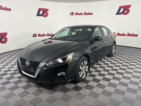 Photos of 2021 Nissan Altima 2.5 S for sale in Des Arc, AR at D3 Auto Sales - Des Arc, AR