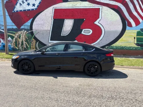 Another view of 2020 Ford Fusion SE for sale in Des Arc, AR at D3 Auto Sales - Des Arc, AR
