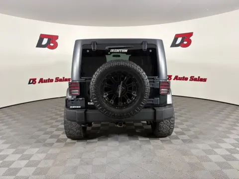 More photos of 2011 Jeep Wrangler Unlimited Rubicon at D3 Auto Sales - Des Arc, AR, AR