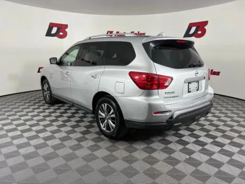 More photos of 2020 Nissan Pathfinder SL at D3 Auto Sales - Des Arc, AR, AR