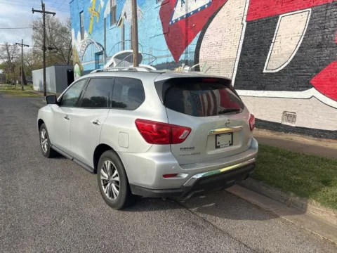 More photos of 2020 Nissan Pathfinder SL at D3 Auto Sales - Des Arc, AR, AR