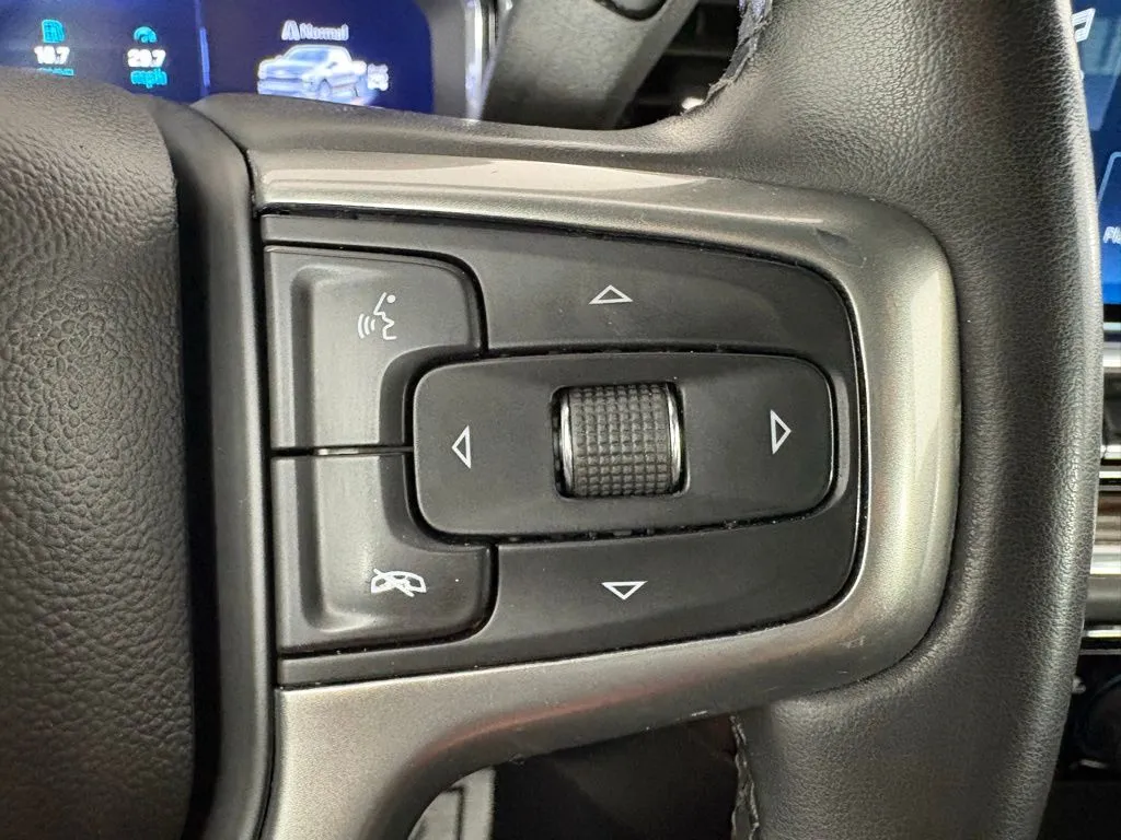 Chevrolet Silverado photo 21