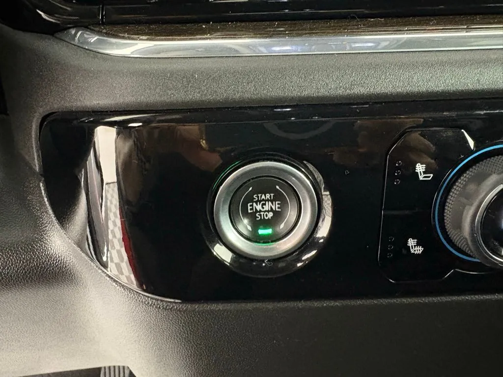 Chevrolet Silverado photo 30