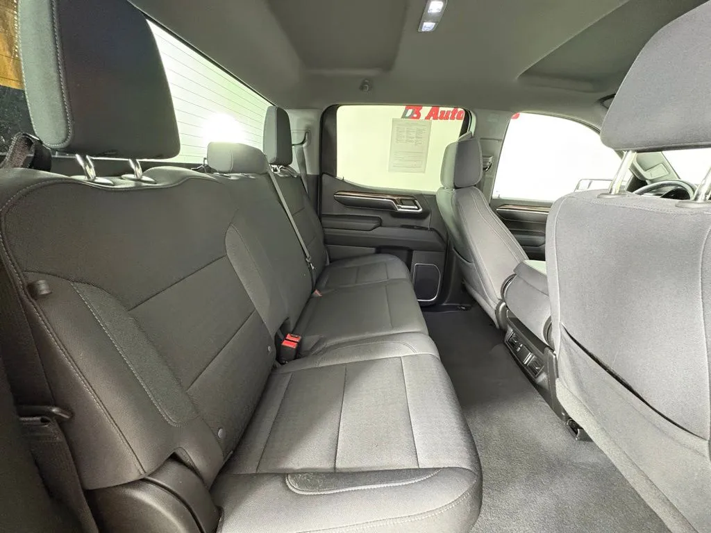 Chevrolet Silverado photo 46