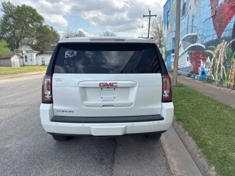 More photos of 2017 GMC Yukon SLT at D3 Auto Sales - Des Arc, AR, AR